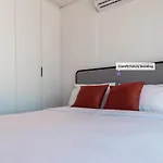 Studio lindo em prédio c/ estacionamento e lavanderia - Noroeste