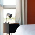 Studio lindo em prédio c/ estacionamento e lavanderia - Noroeste