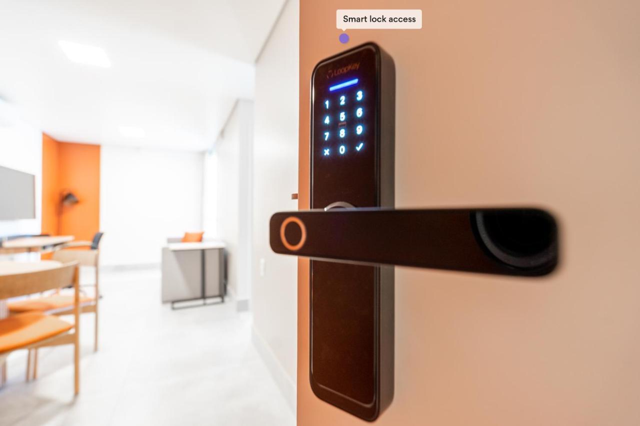 Apartamento Studio Lindo Em Predio C/ Estacionamento E Lavanderia - Noroeste
