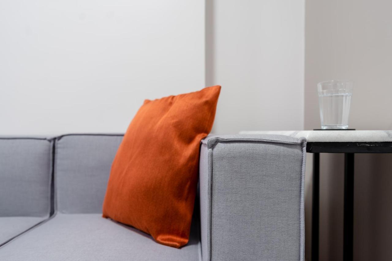 Apartamento Studio Lindo Em Predio C/ Estacionamento E Lavanderia - Noroeste Brasília