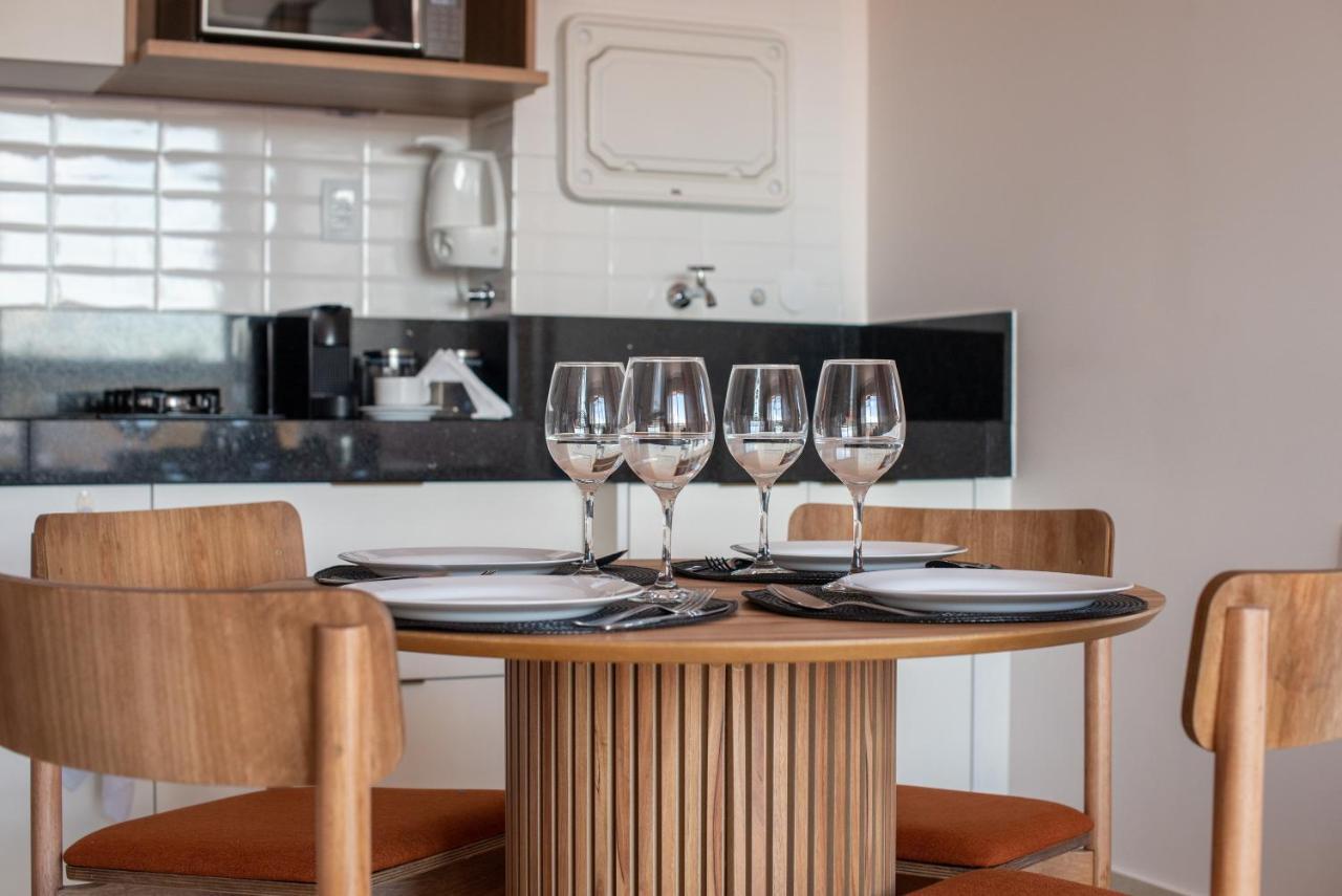 Apartamento Studio Lindo Em Predio C/ Estacionamento E Lavanderia - Noroeste *