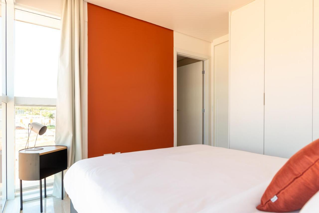 Apartamento Studio Lindo Em Predio C/ Estacionamento E Lavanderia - Noroeste *